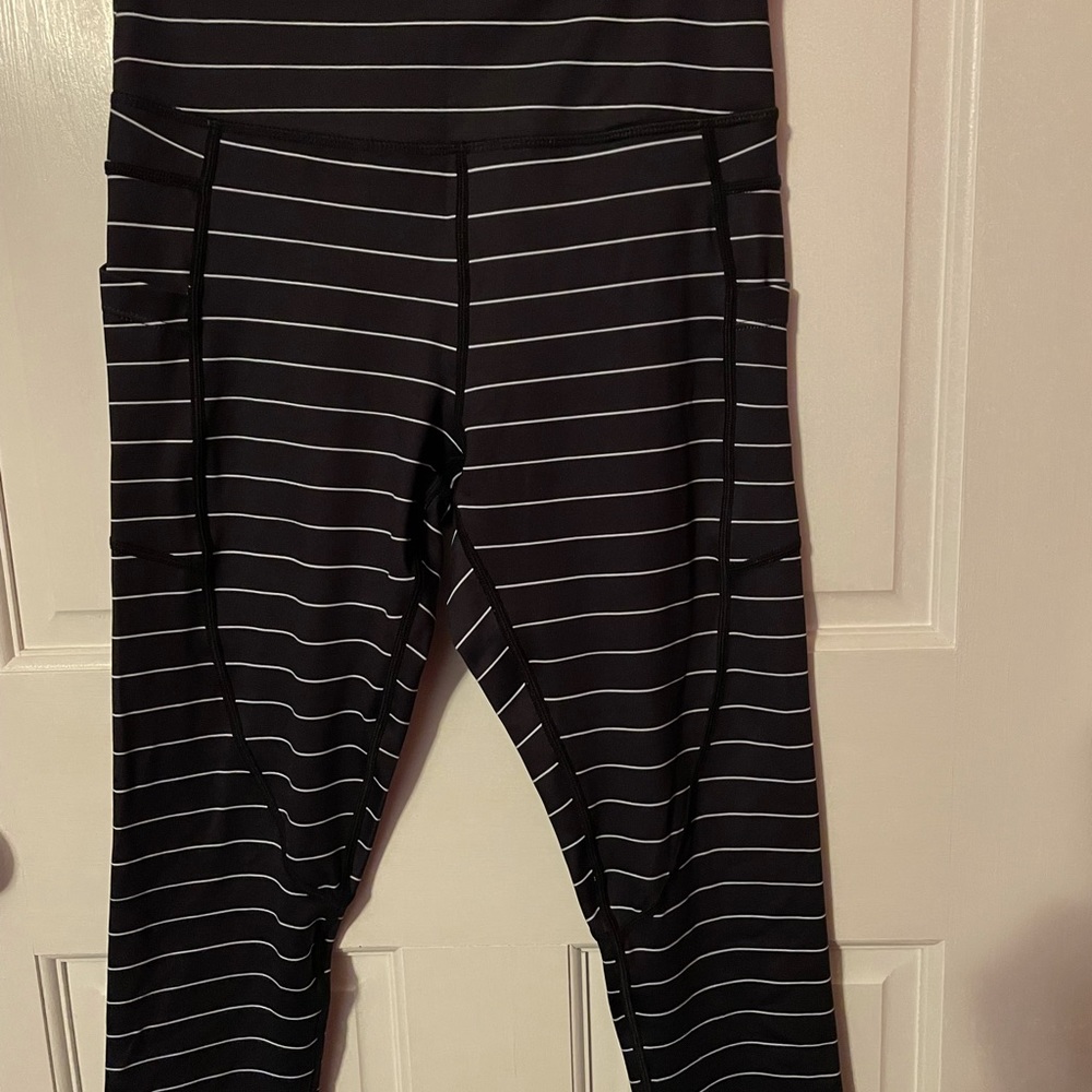 Zyia light and tight pocket Capri